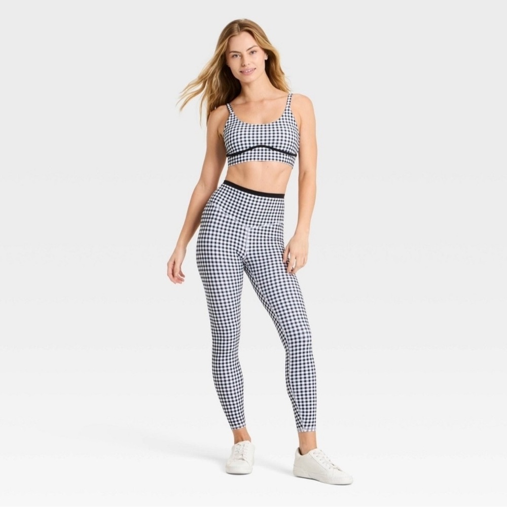 Gingham Print Sports Bra and Leggings Set top XL , legg large